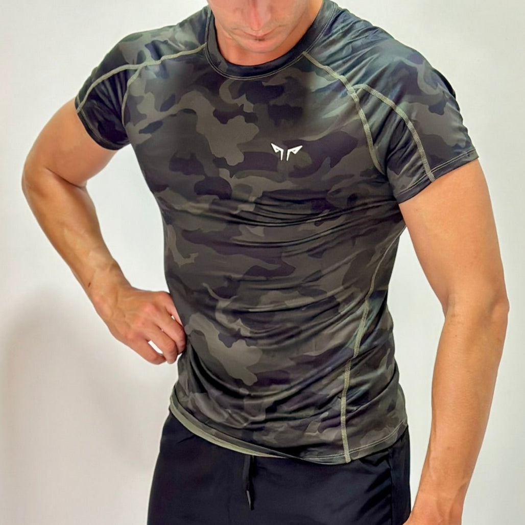 Remera deportiva de compresión Camo