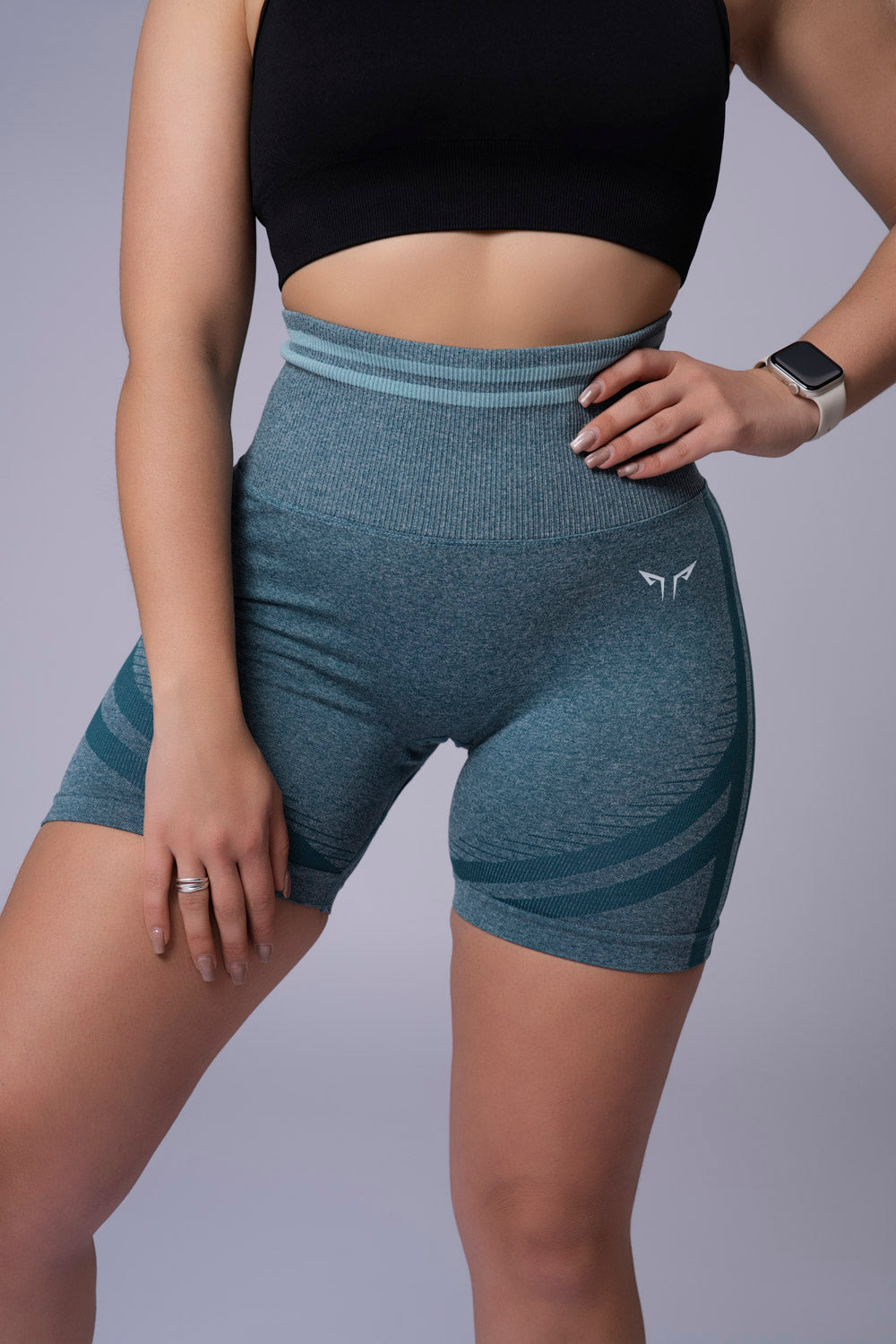 Short CON FUNCE  kentia